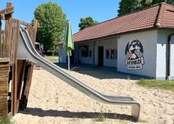 Saison Eroeffnung Sonnenschein Ueber Ostbad In Jena 08